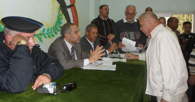 محافظ السويس يعقد لقاء جماهيريا مع المواطنين بحى فيصل