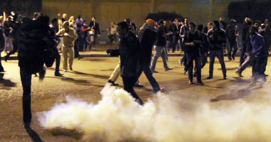 اشتباكات بين "الإخوان" والمتظاهرين أمام مقر الجماعة بالفيوم 