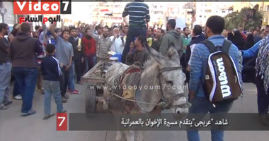 بالفيديو.. شاهد “عربجى”يتقدم مسيرة الإخوان بالعمرانية