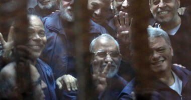 تأجيل قضية الهروب من سجن وادى النطرون لـ17 يناير لتغيب "مرسى"
