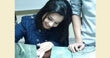 الأردنية نور الشيخ توقع كتابها "رماد من حنين" بالمكتبة الوطنية