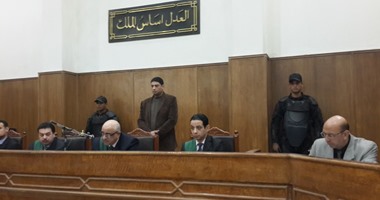 تأجيل محاكمة 81 إخوانيا بينهم نجل شقيق "مرسى" لـ 9 فبراير للحكم