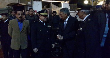 بالصور.. مدير أمن القاهرة يتفقد الخدمات الأمنية بالكنائس