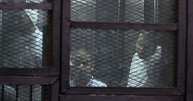 بدء جلسة محاكمة علاء عبد الفتاح و 24 آخرين فى "أحداث مجلس الشورى"