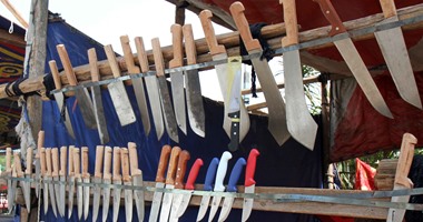 سلسلة متاجر بريطانية تعلق بيع سكاكين المطبخ بسبب ارتفاع معدل الجرائم
