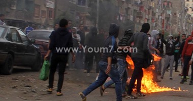 قوات الأمن تتصدى لشغب وعنف الإخوان فى المطرية بقنابل الغاز