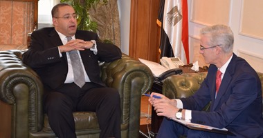 إسبانيا تعلن رغبتها التوسع باستثمارات الطاقة والنقل والسياحة فى مصر