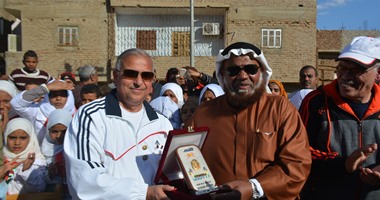 فريق الصداقة والوفاء السعودى الكشفى يكرم محافظ الأقصر