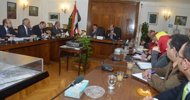 وزيرا التموين والإسكان يستعرضان الدراسات المالية لمشروع مدينة التجارة