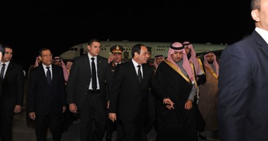 السيسى يصل القاهرة عائدا من السعودية بعد تقديم العزاء بوفاة الملك عبدالله