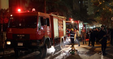 القوات المسلحة تدفع بـ3 سيارات إطفاء للسيطرة على حريق مصنع العمرانية