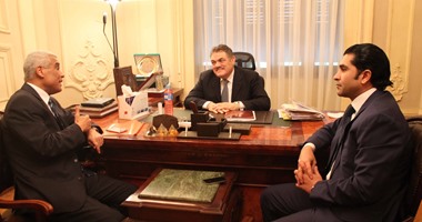 ممثلو "المصريين بالخارج" يلتقون "البدوى" للتنسيق على قوائم تحالف الوفد