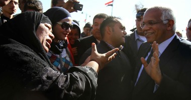 محافظ القاهرة يفتتح ميدان السيدة نفيسة بعد تجديده بتكلفة 7  ملايين جنيه