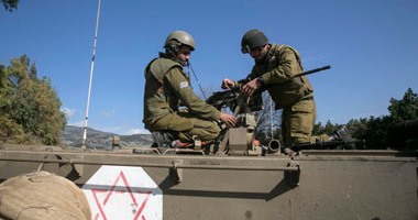 معاريف: القبض على جندى إسرائيلى يتاجر بأسلحة الجيش لجهات إرهابية