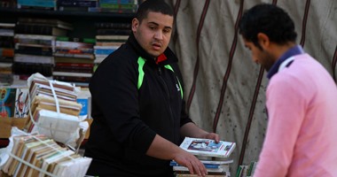 فى يومه الثانى تزايد الإقبال والتشديدات الأمنية على معرض الكتاب
