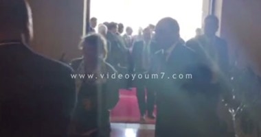 بالفيديو.. وصول الوفد المرافق للرئيس السيسى بمقر إقامته بأديس أبابا