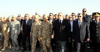 رئيس الوزراء ووزراء الدفاع والداخلية والشباب يتقدمون جنازة شهداء سيناء