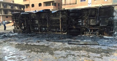 6 مسلحين يحرقون أتوبيسين نقل عام بالقليوبية بعد إنزال الركاب