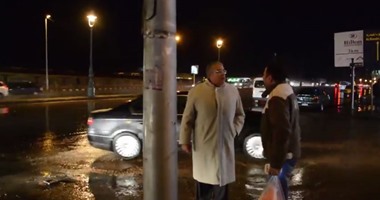 بالفيديو..طارق مهدى يتفقد تصريف الأمطار بعد تعرض الإسكندرية لعاصفة رعدية