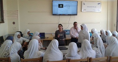 بالصور.."صناع الحياة" تفتتح 33 معمل كمبيوتر لطلاب المدارس بالصعيد
