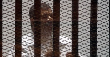 رفع محاكمة مرسى و 35 من الإخوان فى قضية التخابر للاستراحة