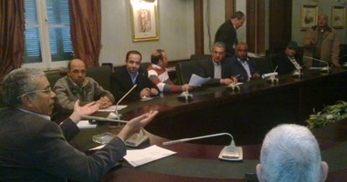 محافظ الإسكندرية يخصص 30 باكية بسوق الثلاثين للمجمعات الاستهلاكية