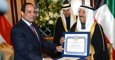 أمير الكويت يقلد السيسى قلادة "مبارك الكبير" أرفع وسام كويتى