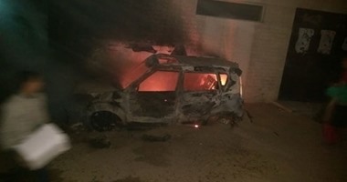 اشتعال النيران بسيارة ملاكى أمام مدرسة الفيصلية فى 6 أكتوبر