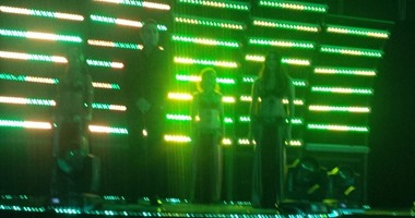 ظهور المطرب المصرى حكيم فى حفل توزيع جوائز الـ"كاف" بنيجيريا