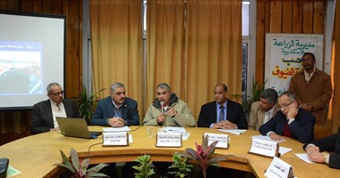 محافظ الإسكندرية يشهد توقيع عقود توزيع 2870 عجلا من المنحة الإماراتية