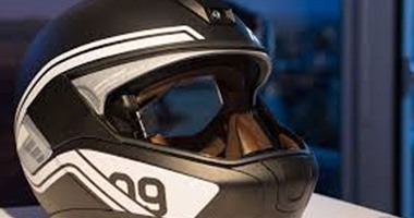 BMW تعلن عن خوذة ذكية بشاشة لعرض الاتجاهات أثناء قيادة الدراجات النارية