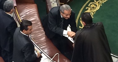 بالصور.. النواب يتوافدون على البرلمان لحلف اليمين الدستورية بالجلسة الافتتاحية