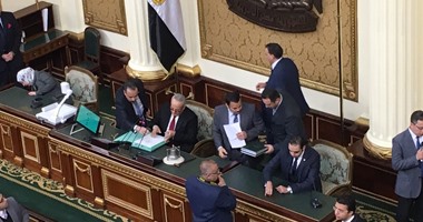 النواب يتوافدون على البرلمان لحلف اليمين الدستورية بالجلسة الافتتاحية