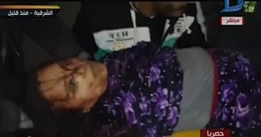بالفيديو.. إنقاذ طفلة من تحت أنقاض عقار منيا القمح المنكوب بالشرقية