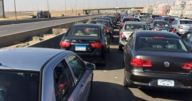 توقف حركة المرور بطريق إسكندرية الصحراوى بسبب حادث تصادم وإصابة شخص