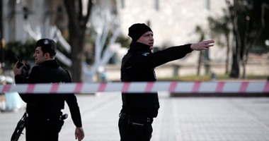 خبراء المفرقعات يبطلون مفعول قنبلة فى مركبة بجنوب شرق تركيا