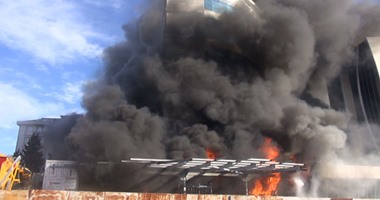 شهود عيان: سماع دوى انفجار هائل قبل اشتعال الحريق فى فندق تركيا