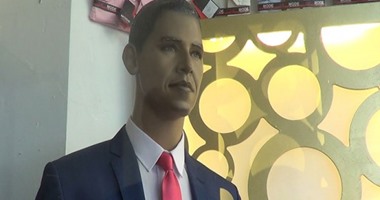 بالفيديو..ظهور مانيكان “أوباما” بمحلات وسط البلد “روش بطرطور وكلاسيك ببدلة”