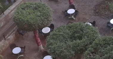 بالفيديو.. صحافة المواطن: حدائق شارع منشية التحرير بعين شمس تتحول لمقاهى