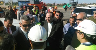 بالصور.. وزير النقل يتفقد عدة طرق خلال زيارته بكفر الشيخ