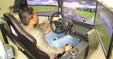 إدخال جهاز تعليم قيادة السيارات "سيميليتور" بإدارة مرور سوهاج