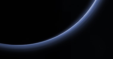 ناسا تنشر صورة جديدة تكشف طبقات الغلاف الجوى لكوكب بلوتو