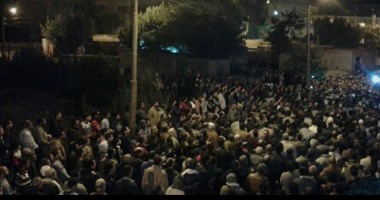 وصول جثمان أحد ضحايا حادث ليبيا لسوهاج وحشود من الأهالى فى استقباله