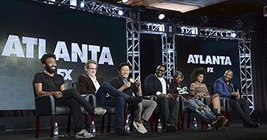 بالصور.. دونالد جلوفر وأبطال مسلسل "Atlanta" يروجون للموسم الجديد
