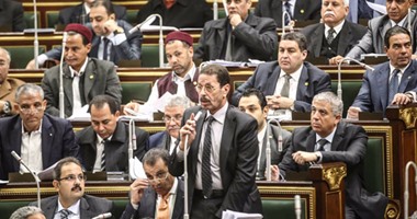 الجلسة العامة للبرلمان تواصل التصويت على قوانين السيسى وعدلى منصور