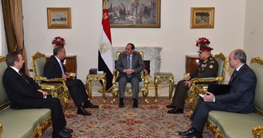 السيسى يؤكد دعم مصر الكامل لجهود الجيش العراقى فى التغلب على الإرهاب