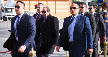 السيسى يصل مطار القاهرة لاستقبال الرئيس الصينى
