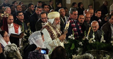 وصول البابا تواضروس الكنيسة المرقسية بالإسكندرية وبدء قداس عيد الغطاس