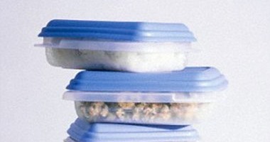 ﻿كيف يتم استخدام المواد البلاستيكية في حفظ الأطعمة والوجبات؟