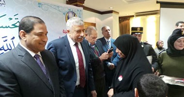 بالصور.. محافظ الغربية ومساعد وزير الداخلية يكرمون 75 من أسر الشهداء
